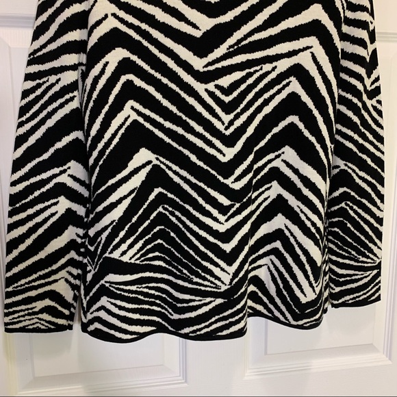 Chico’s Black & White Sweater Cardigan Size 0 (S) - Picture 7 of 10